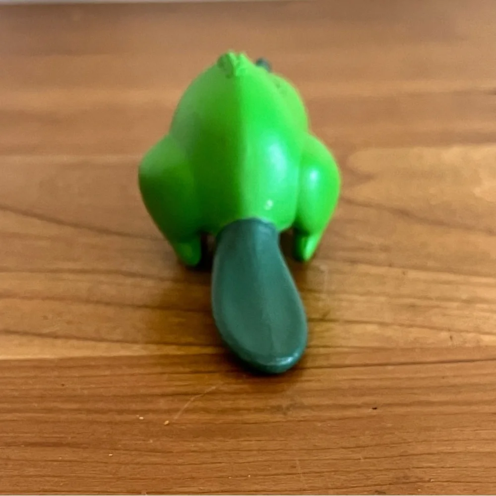 DC Teen Titans Go‎ Beast Boy Beaver Green Vinyl Mini Figure Collectible Toy